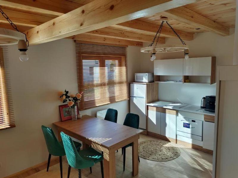 Kalinowy Sad Domki Z Jacuzzi I Sauna Mikołajki Eksteriør bilde