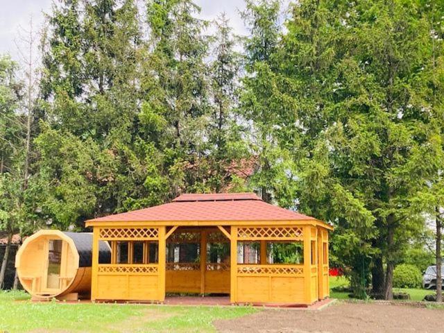 Kalinowy Sad Domki Z Jacuzzi I Sauna Mikołajki Eksteriør bilde