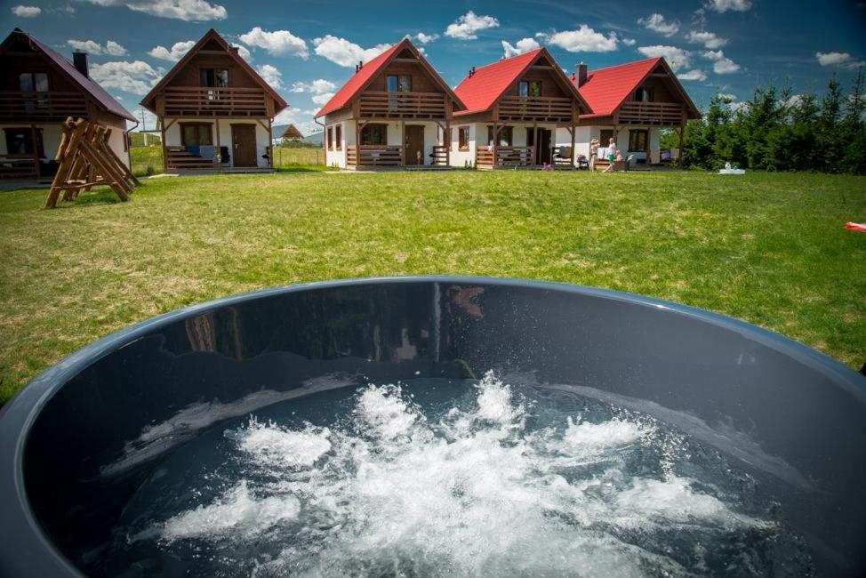 Kalinowy Sad Domki Z Jacuzzi I Sauna Mikołajki Eksteriør bilde