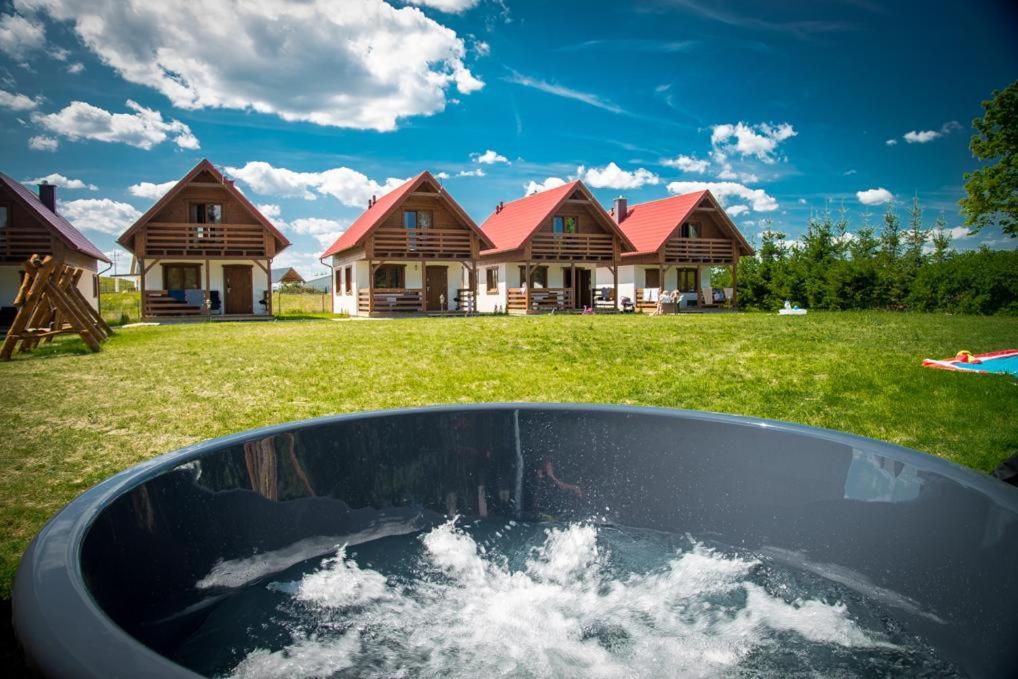 Kalinowy Sad Domki Z Jacuzzi I Sauna Mikołajki Eksteriør bilde